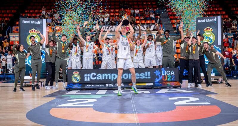 Real Madrid vence al Barça en la primera Liga U 86-82 Real Madrid U22 Campeon