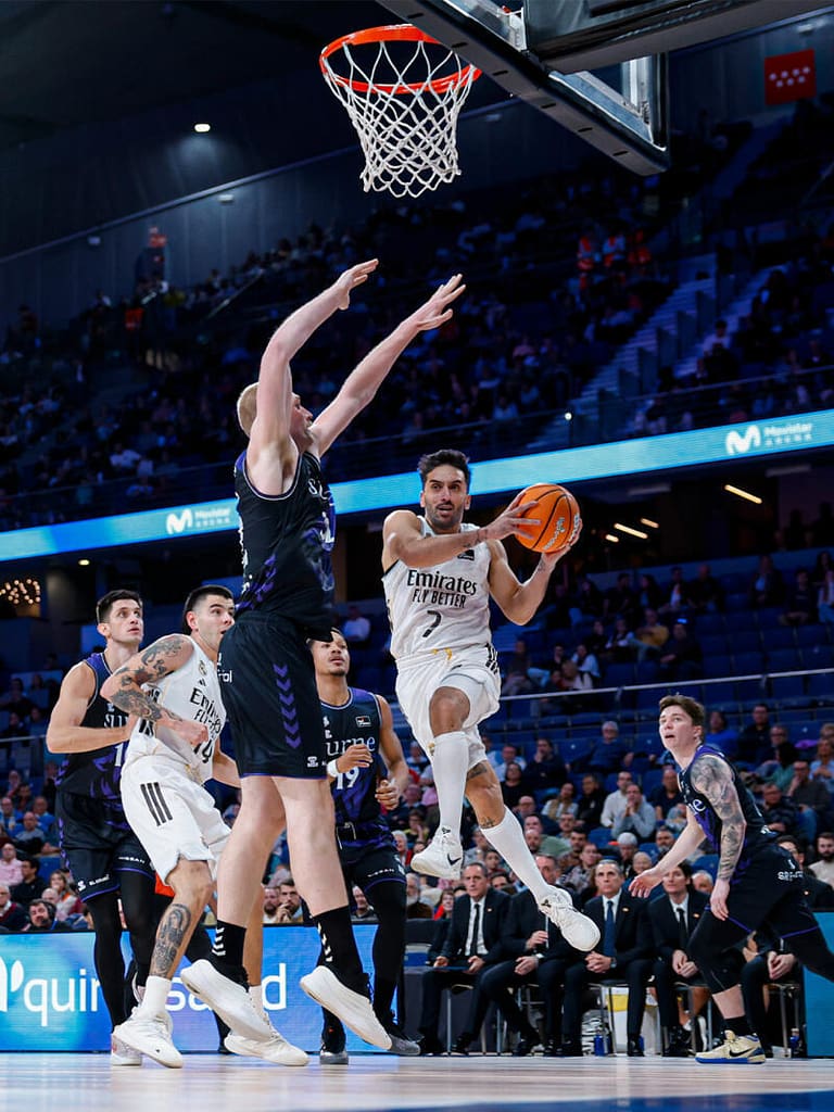 Real Madrid gana a Surne BB en la recta final 82-70 Campazzo contra Bilbao