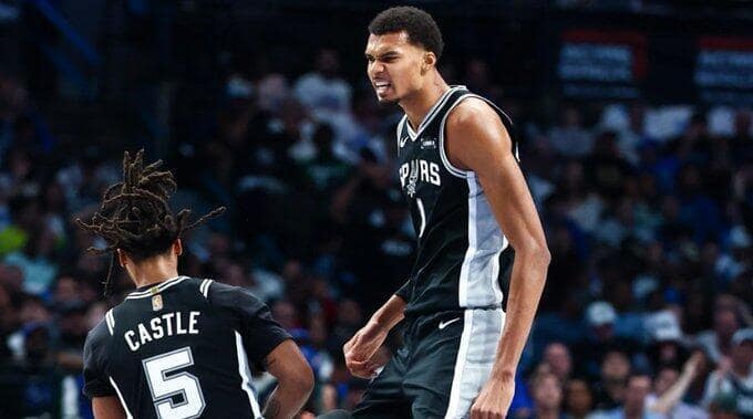 Wembanyama humilla a Cooper Flagg, sucesor de Doncic Wenbanyama