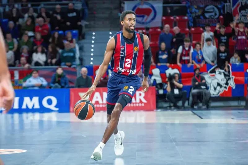 Baskonia extiende contrato de Simmons hasta el final de la temporada Kobi Simmons