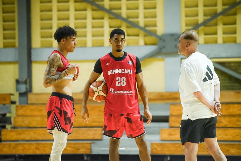 Montero, Feliz y Duarte se ausentan de Ventanas FIBA Dominicana Nestor Garcia
